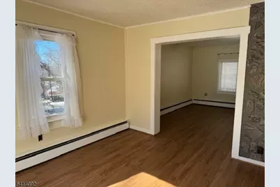 44 Oak St, Hamburg, NJ 07419 - Photo 8