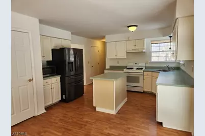 14 Autumn Dr, Mine Hill, NJ 07803 - Photo 8