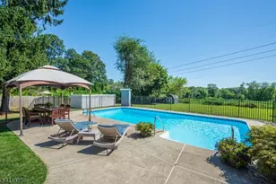 36 Flintlock Dr, Washington Township, NJ 07853 - Photo 34