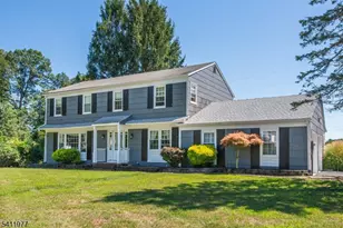 36 Flintlock Dr, Washington Township, NJ 07853 - Photo 2