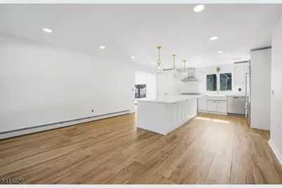 15 Glen Rd, Parsippany, NJ 07054 - Photo 2