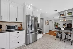 14 Bradford Ln, Bernards Township, NJ 07920 - Photo 6