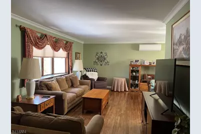 385 Colonial Ave, Union Township, NJ 07083 - Photo 2