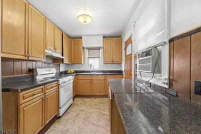 185 Park Ave, Passaic, NJ 07055 - Photo 16