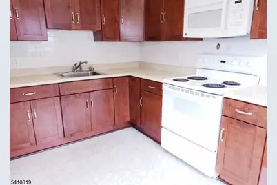 821 Bloomfield Ave #2, Montclair, NJ 07042 - Photo 2