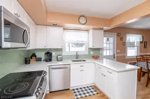 100 Eyland Ave, Roxbury Township, NJ 07876 - Photo 8