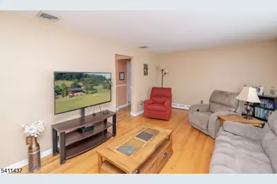 100 Eyland Ave, Roxbury Township, NJ 07876 - Photo 12