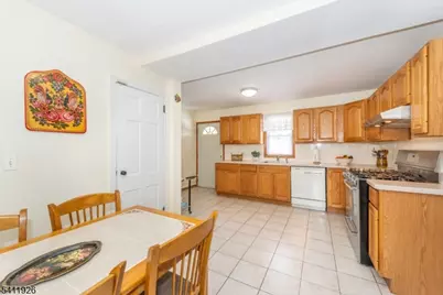 10 Burlington Rd, Clifton, NJ 07012 - Photo 4