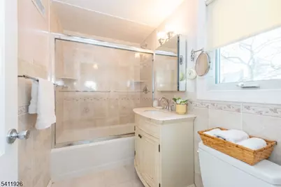 10 Burlington Rd, Clifton, NJ 07012 - Photo 10