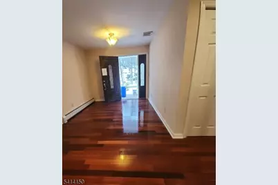 8 Lincoln Trl, Hopatcong, NJ 07843 - Photo 4