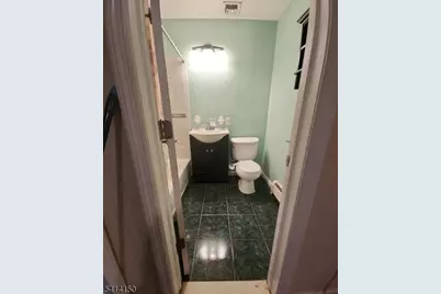 8 Lincoln Trl, Hopatcong, NJ 07843 - Photo 10