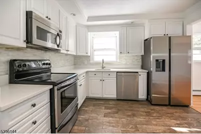 210 Ross Dr, Boonton Town, NJ 07005 - Photo 4