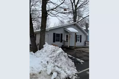 626 Brooklyn Mountain Rd, Hopatcong, NJ 07843 - Photo 2
