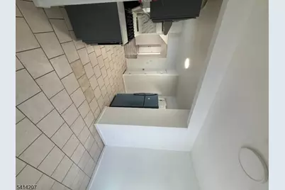 31 Williams St, Roselle Park, NJ 07204 - Photo 4