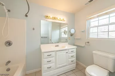 28 Lincoln Ave, Parsippany, NJ 07034 - Photo 16