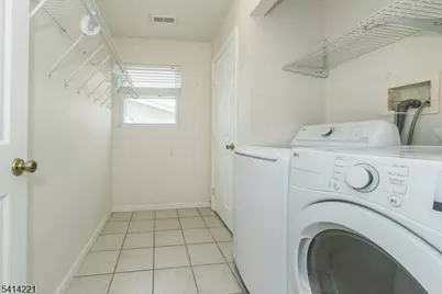 28 Lincoln Ave, Parsippany, NJ 07034 - Photo 10