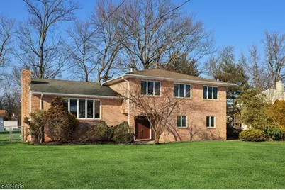 372 Willow Way, Clark Township, NJ 07066 - Photo 1