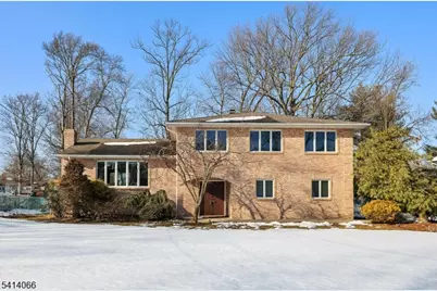 372 Willow Way, Clark Township, NJ 07066 - Photo 4