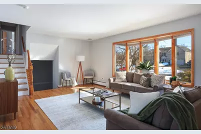 372 Willow Way, Clark Township, NJ 07066 - Photo 10