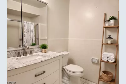 51 Brandywyne Dr, Florham Park, NJ 07932 - Photo 4