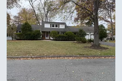 2 Peach Tree Ct, Parsippany, NJ 07054 - Photo 2