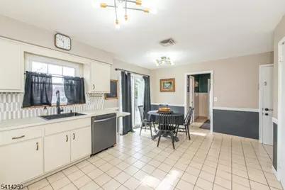 19 McNeile Dr, Parsippany, NJ 07054 - Photo 8