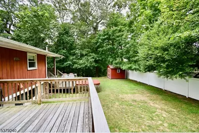 221 S Maryland Ave, Jefferson Township, NJ 07849 - Photo 12