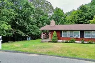 221 S Maryland Ave, Jefferson Township, NJ 07849 - Photo 18