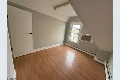 26 Hemlock St #3, Paterson, NJ 07503 - Photo 4