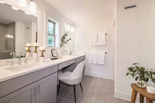 8 Wadsworth Dr, Denville, NJ 07834 - Photo 10