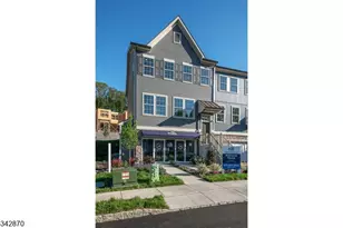 8 Wadsworth Dr, Denville, NJ 07834 - Photo 2