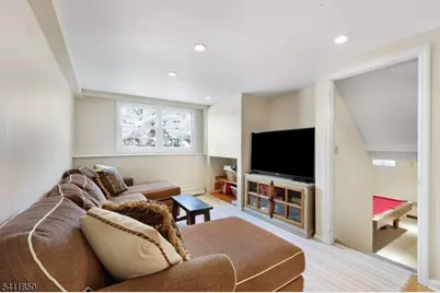 8 Kice Rd, Florham Park, NJ 07932 - Photo 28