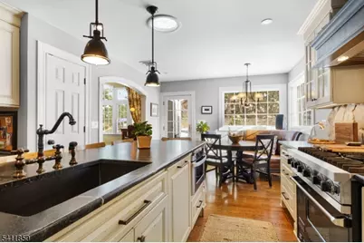 8 Kice Rd, Florham Park, NJ 07932 - Photo 10