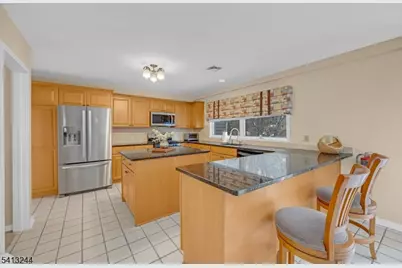 114 Hagerman Ct, Bridgewater Twp., NJ 08807 - Photo 10