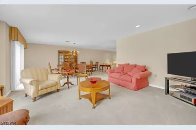 114 Hagerman Ct, Bridgewater Twp., NJ 08807 - Photo 8