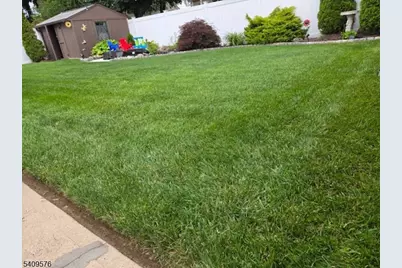 911 Colfax Ave, Pompton Lakes, NJ 07442 - Photo 22