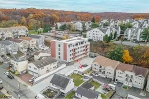 318 Dixon Ave, Paterson, NJ 07501 - Photo 4