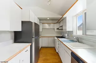 2455 3rd St, Fort Lee, NJ 07024 - Photo 8