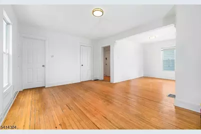 32 Forest St #2, Montclair, NJ 07042 - Photo 4