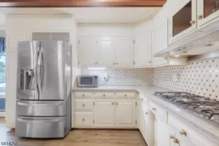 403 Roberts Ln, Scotch Plains Township, NJ 07076 - Photo 8