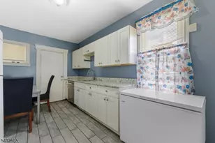 71 Franklin Terrace, Irvington, NJ 07111 - Photo 8