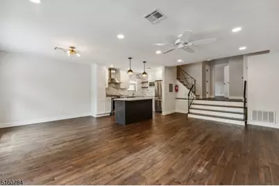 31 Upper Mountain Ave #4, Montclair, NJ 07042 - Photo 4