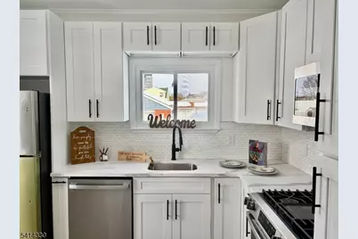 458 Totowa Rd #3, Totowa, NJ 07512 - Photo 2