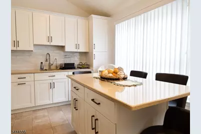 512 Azalea Dr   Ondo, Branchburg Township, NJ 08876 - Photo 6