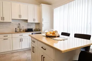 512 Azalea Dr Ondo, Branchburg Township, NJ 08876 - Photo 6