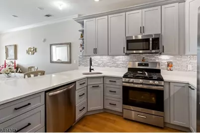 302 Fischer Ct #302, Rockaway Township, NJ 07866 - Photo 2