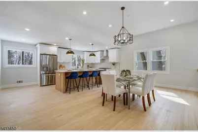 27 Hunterdon Blvd, Berkeley Heights Township, NJ 07974 - Photo 8