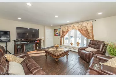 48 Garden Ave, Woodland Park, NJ 07424 - Photo 4