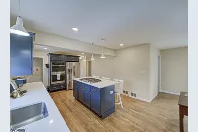 15 Glassboro Rd, Parsippany, NJ 07054 - Photo 8