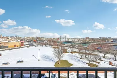 15-19 Tichenor Ln #407, Newark, NJ 07114 - Photo 16